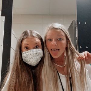 Meet your Posher, Klaire